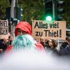 Protest gegen Springer-Demokratiepreis für Peter Thiel:    